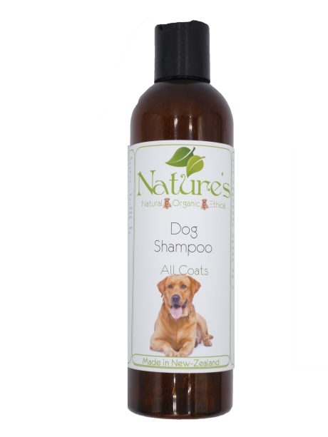 Natural NZ made dog shampoo for all coats. pH balanced for dog skin with manuka, neem & herbs to deodorise, strengthen & repel insects.